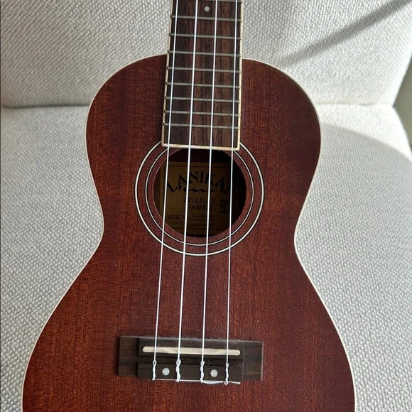Lanikai LU22CGC Standard Concert Ukulele - Picture 4 of 10